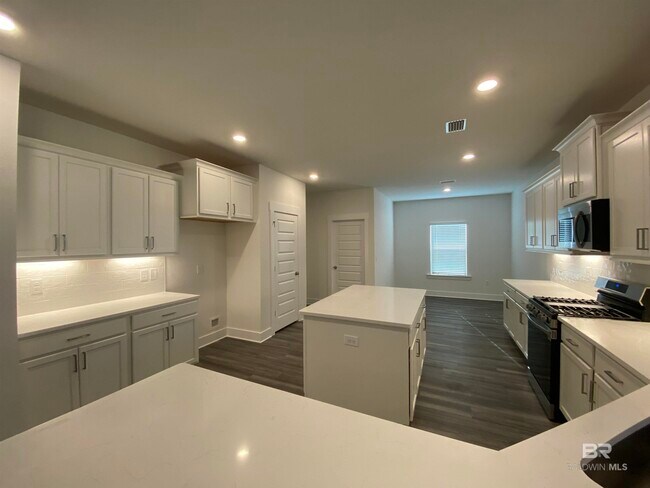 Foto del edificio - 510 Hardwood Ave