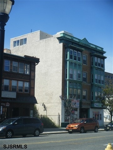 Building Photo - 12-14 S Pennsylvania Ave