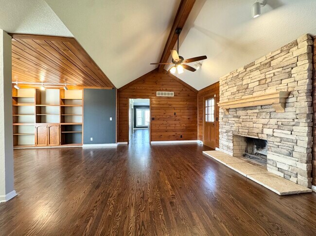 Building Photo - 10300 W 164th St