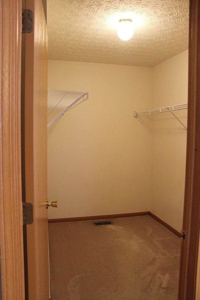 Building Photo - 9120 Tahoma St