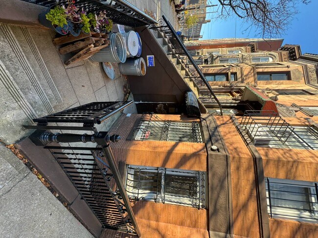 Foto del edificio - 763 Dawson St