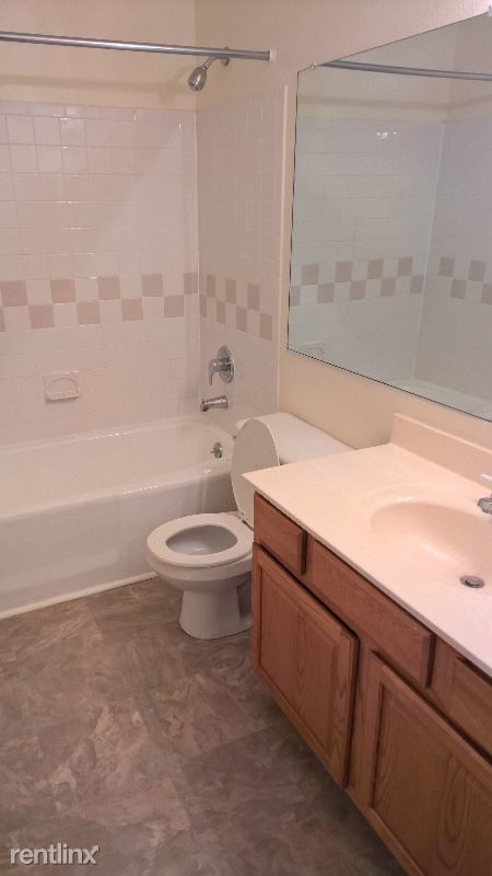 Building Photo - 8337 O'Conner Cres