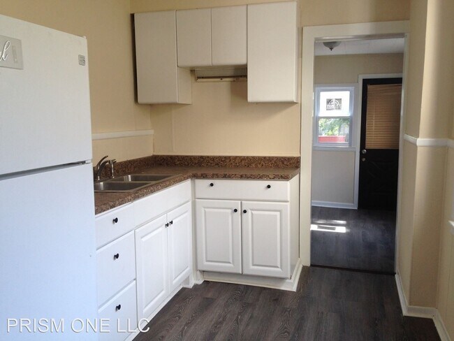 Building Photo - 2 br, 1.5 bath House - 755 Beatty St