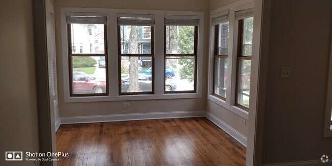 Building Photo - 1845 W Greenleaf Ave