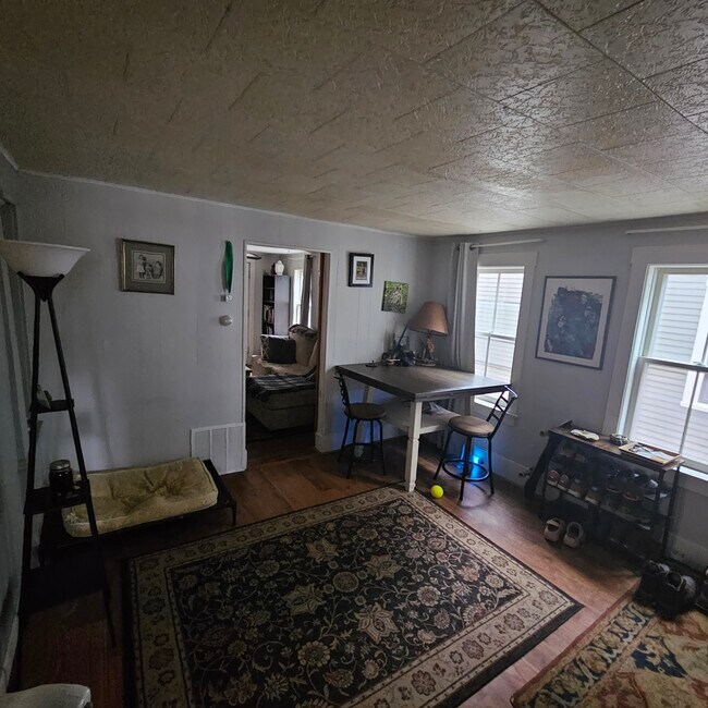 Entrance - 15 Ward St