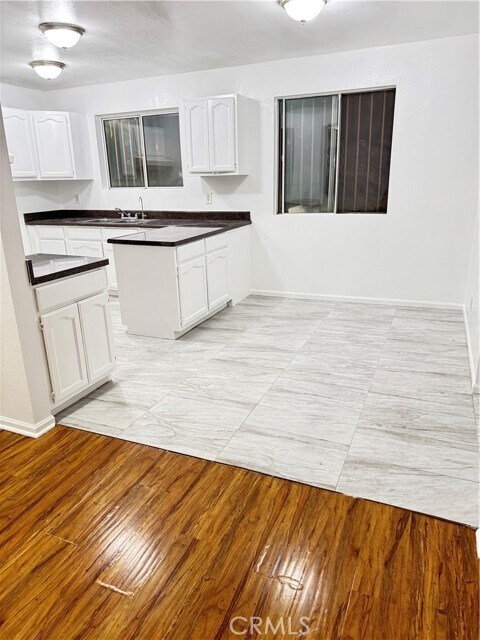 Foto del edificio - 822 E 87th Pl