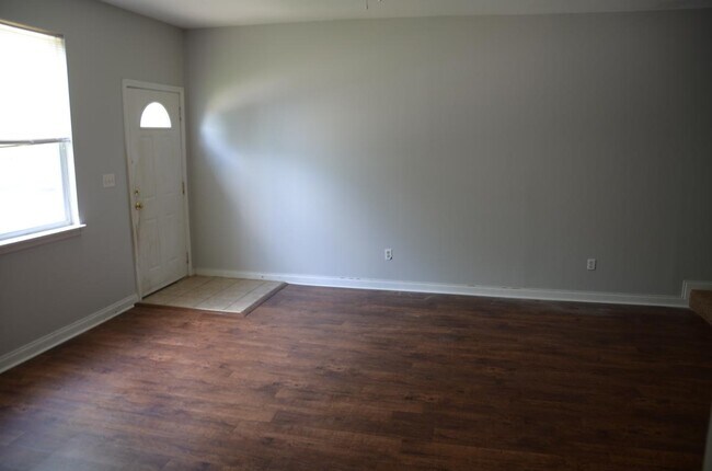 Building Photo - 508 Dunaway St