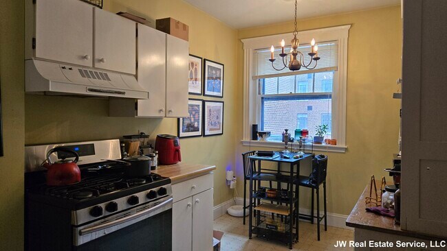 Foto del edificio - 1986 Commonwealth Ave