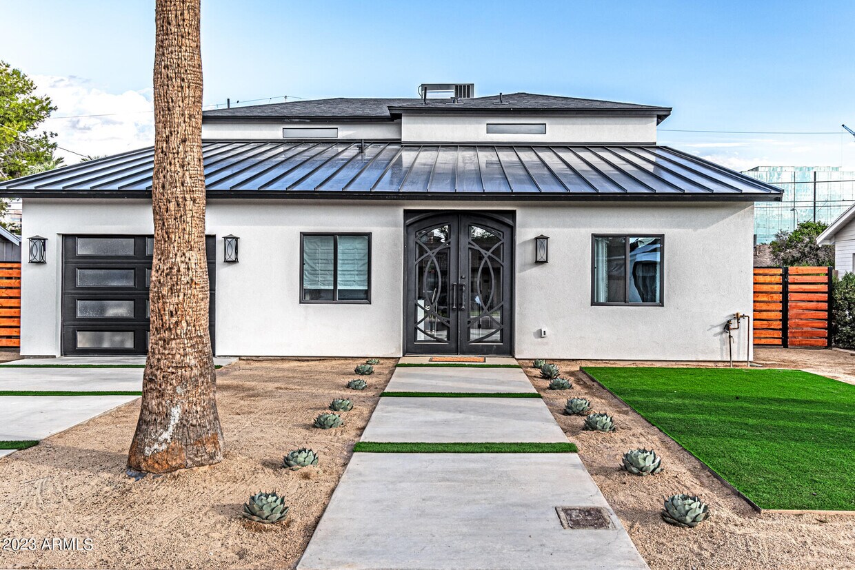 Foto principal - 2514 E Coolidge St