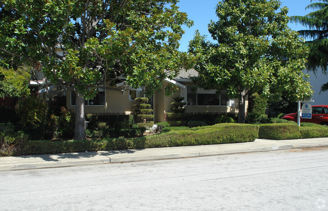 Building Photo - 860 Williams Way