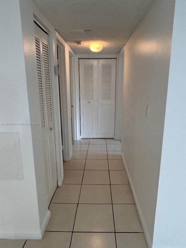 Foto del edificio - 8540 SW 133rd Avenue Rd