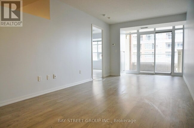 Photo du bâtiment - 75-975 E Liberty St