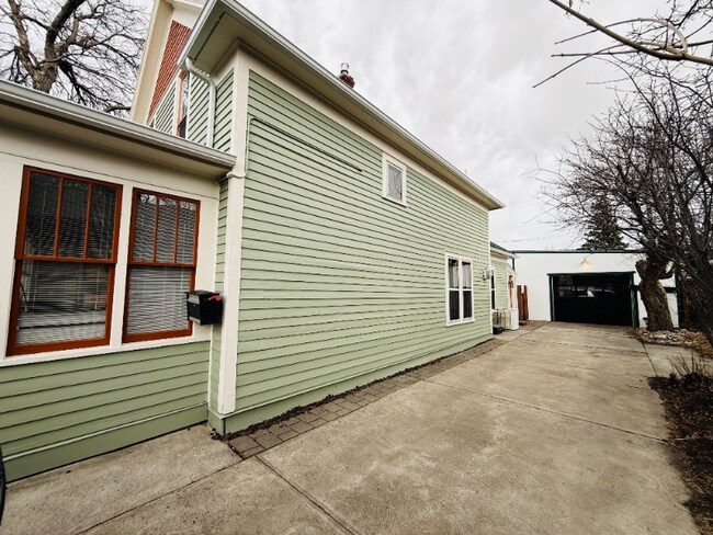 Foto del edificio - 519 W Park St