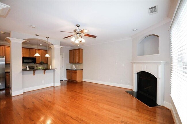 Building Photo - 3528 Pecos Ln