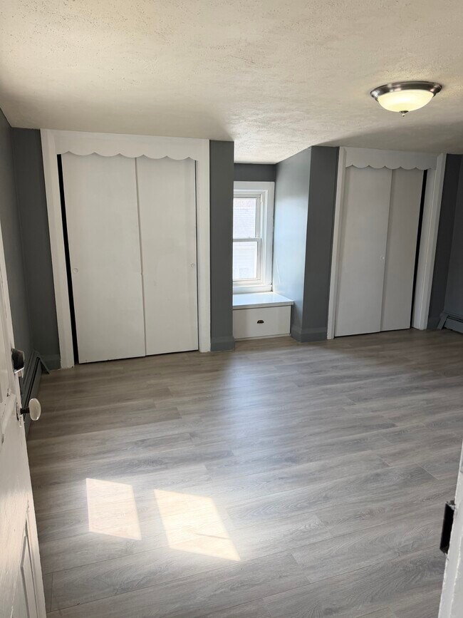 Foto del edificio - 1212 E Philadelphia Ave