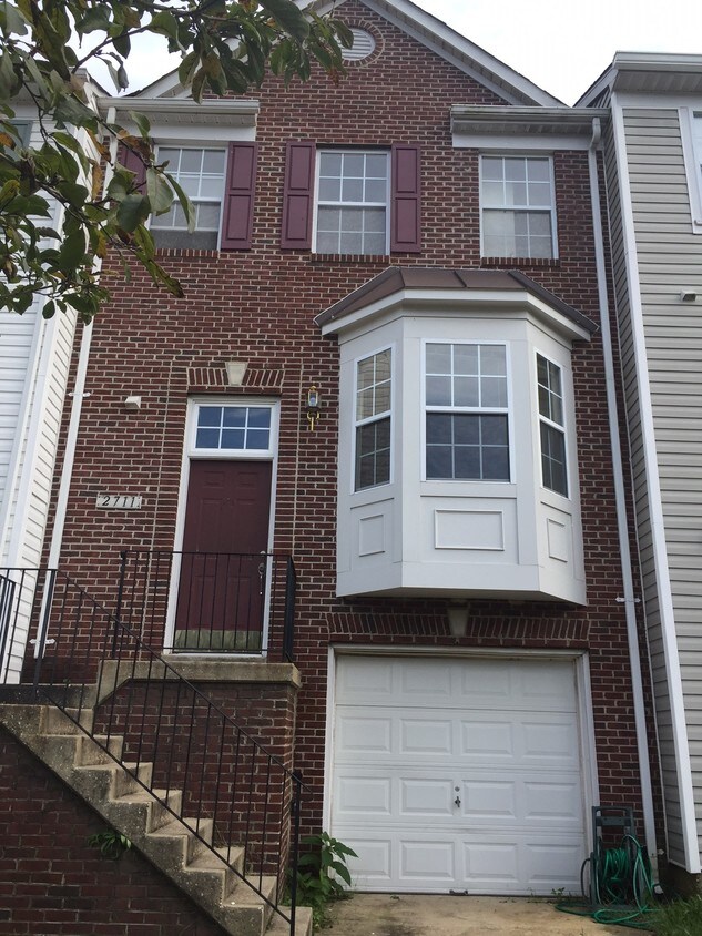 2711 Almond Ln, Springdale, MD 20774 Townhome Rentals in Springdale MD