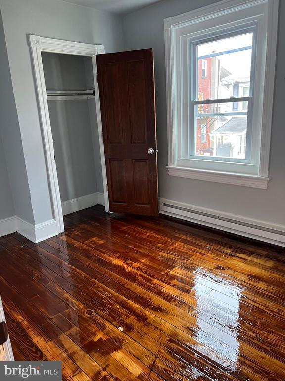 Foto del edificio - 409 E Diamond St