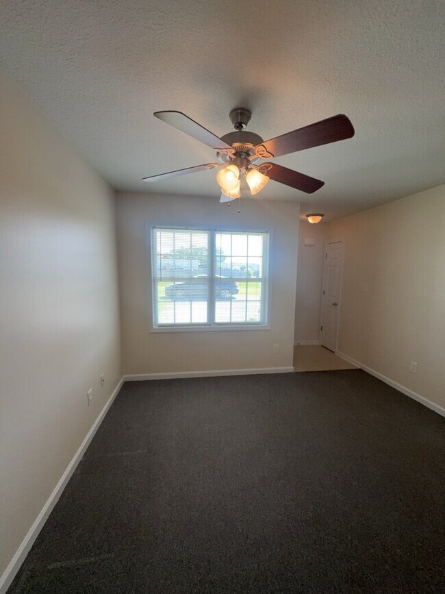 Foto del edificio - 204 Angus Ln