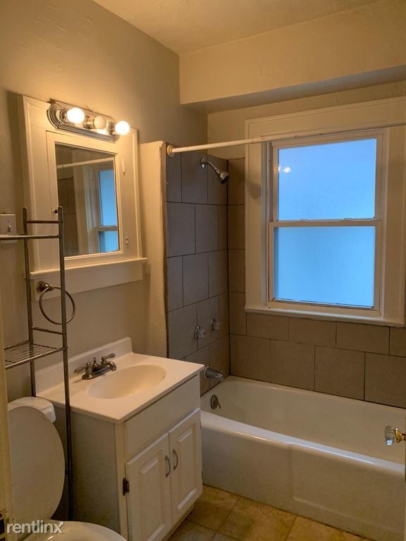 Foto del edificio - 2 br, 1 bath House - 1343 E 55th St