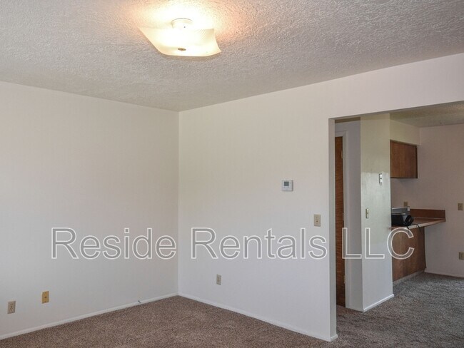 Foto del edificio - 301 1/2 West 500 North - 2