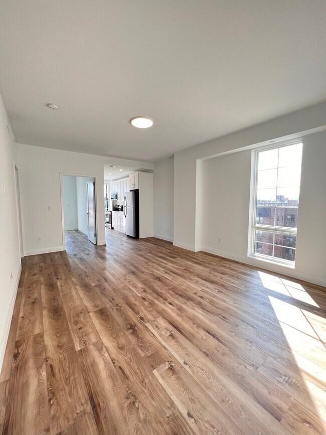 Building Photo - 2528 30th Dr