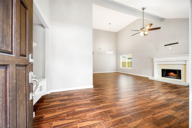 Building Photo - 5122 Prairie Creek Dr