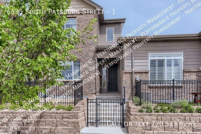 Foto del edificio - Beautiful Beacon Point Townhome