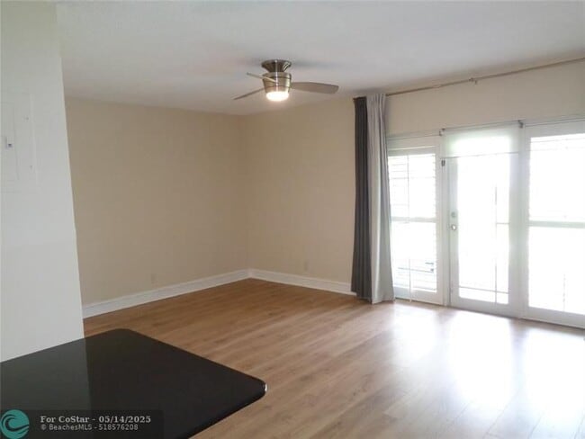 Building Photo - 4200 Crystal Lake Dr