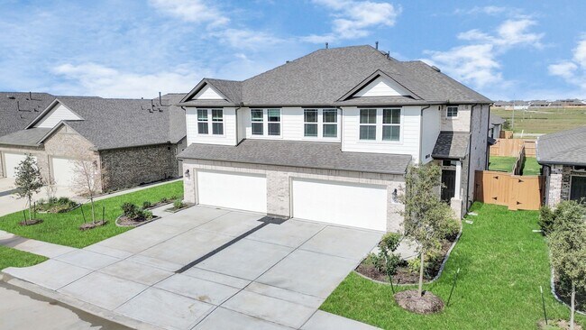 Building Photo - Welcome to the Hickory — Contemporary Comfort, Beautifully Balanced.
