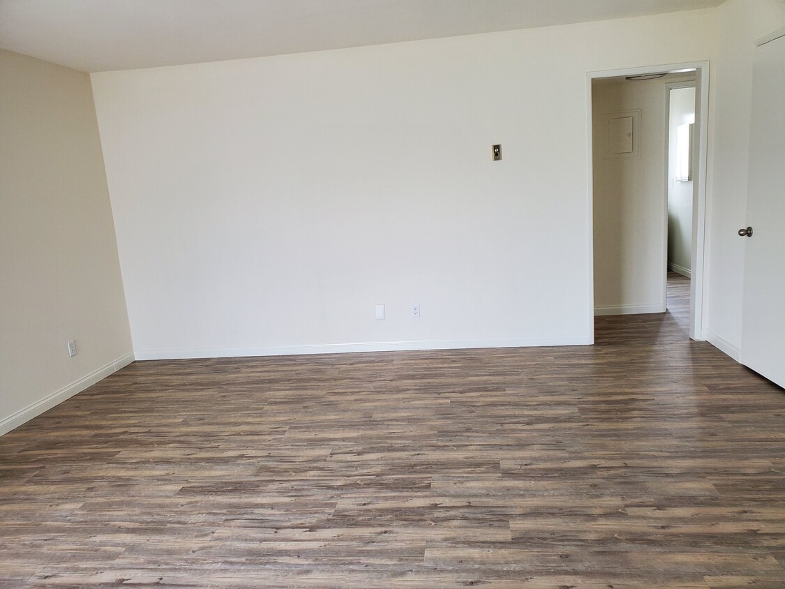 living room - 3439 Emerald St