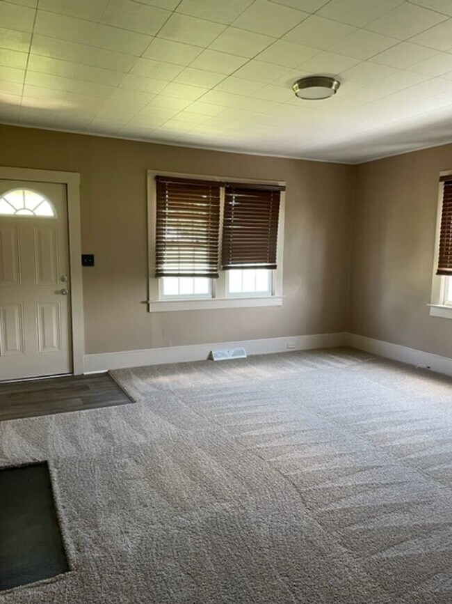 Building Photo - Brumfield Rd