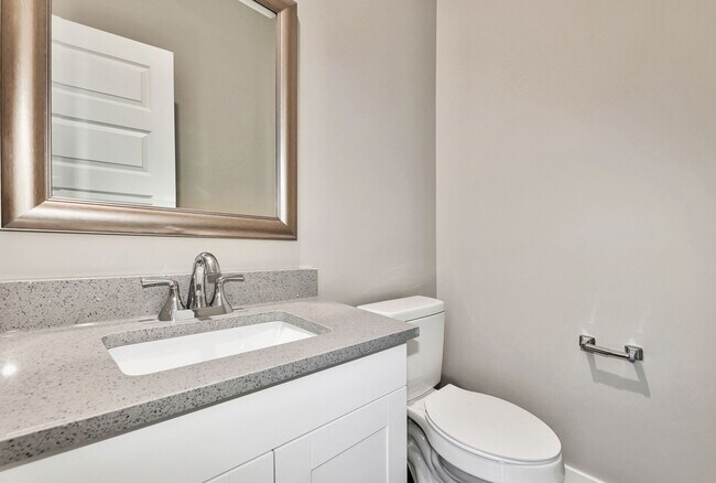 Foto del edificio - 7243 E 34th St N