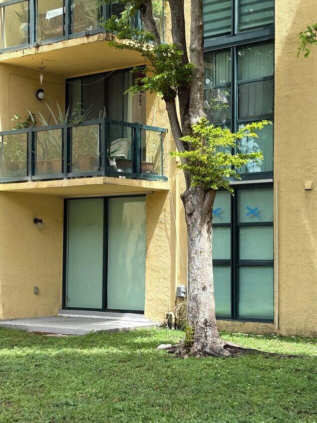 Foto del edificio - 11800 SW 18th St