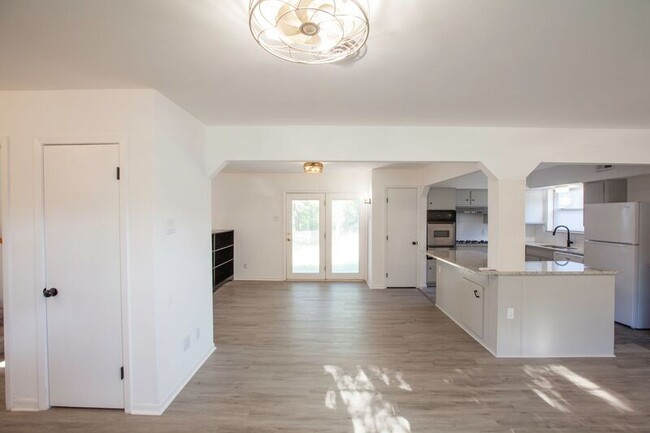 Foto del edificio - 3503 Loganwood Dr