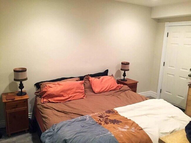 Foto del edificio - 2067 N Downing St