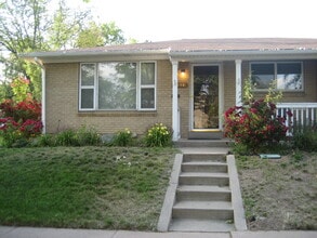 Building Photo - 1394 S Corona St