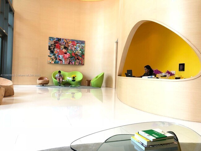 Foto del edificio - 501 NE 31st St