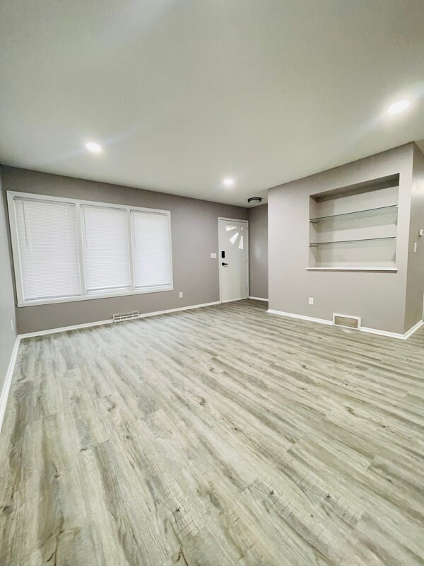 Foto del edificio - 6188 N Denmark St