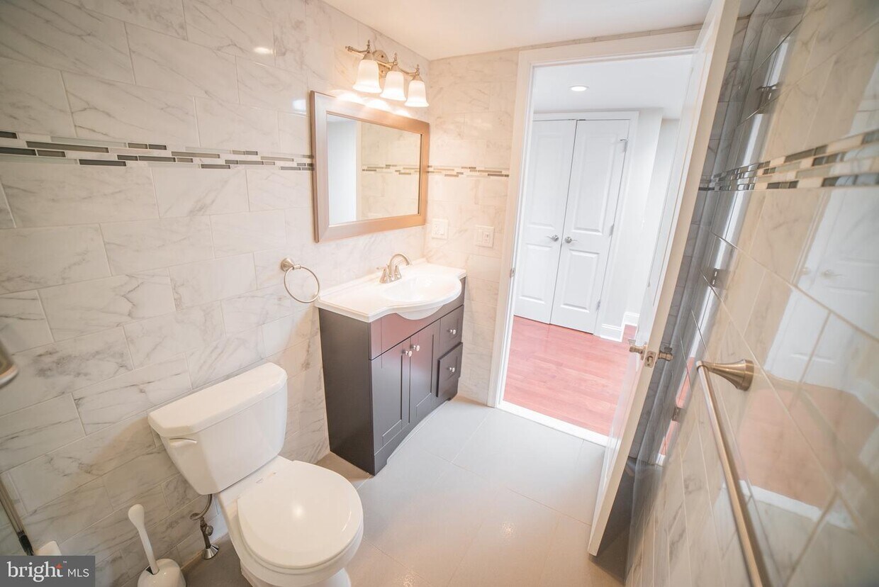 Foto principal - 1927 Spruce St