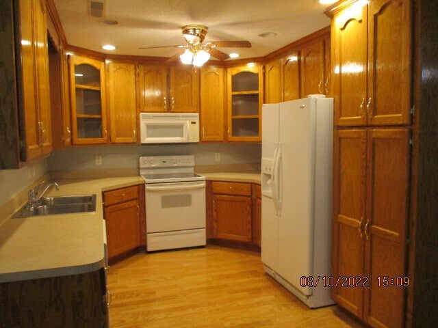 Foto del edificio - 3440 Landmark Dr