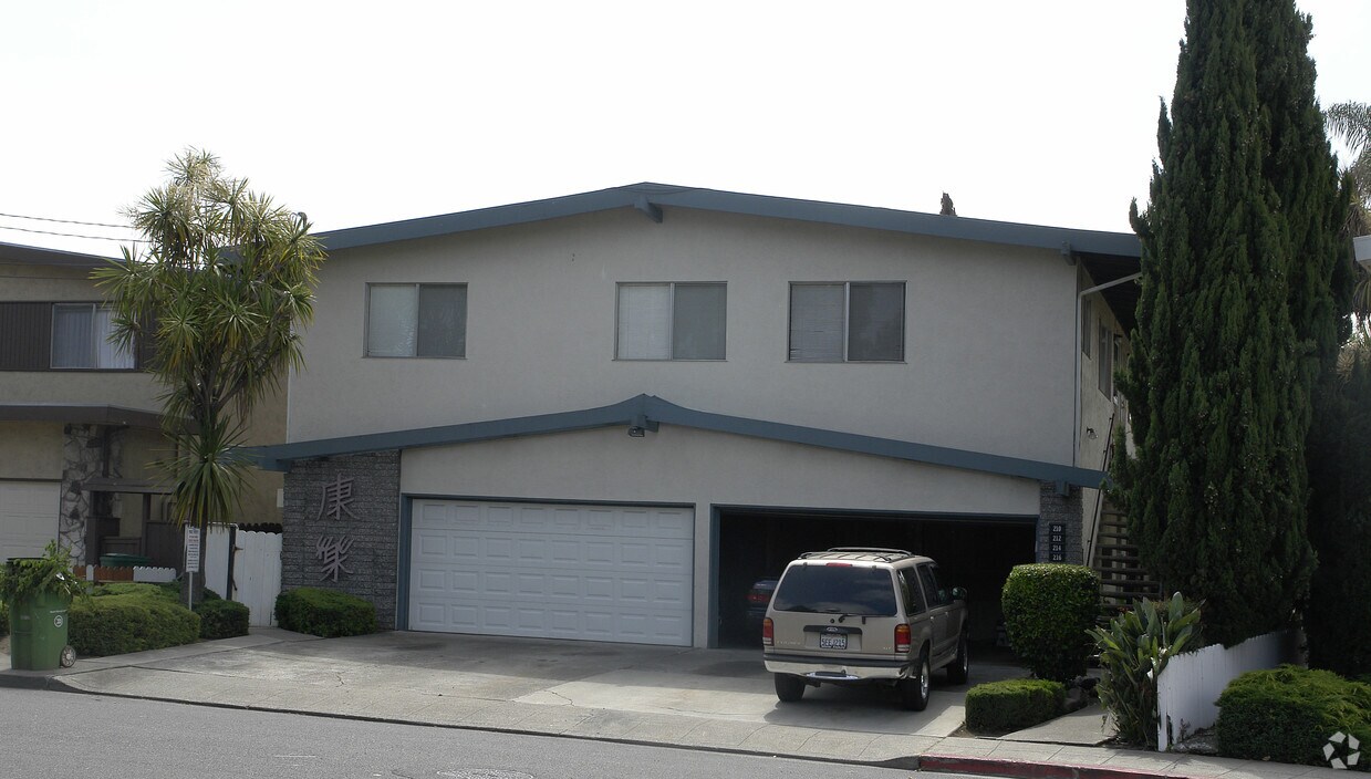 Primary Photo - 210-216 Rondale Ct