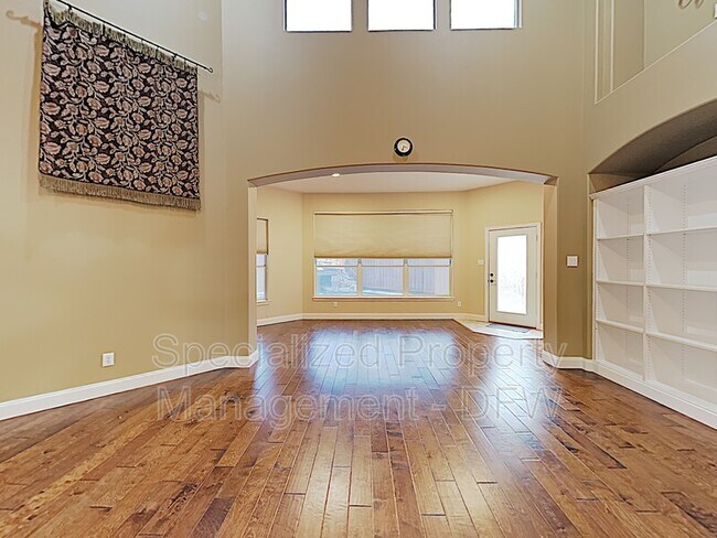 Foto del edificio - 8725 Country Glen Crossing