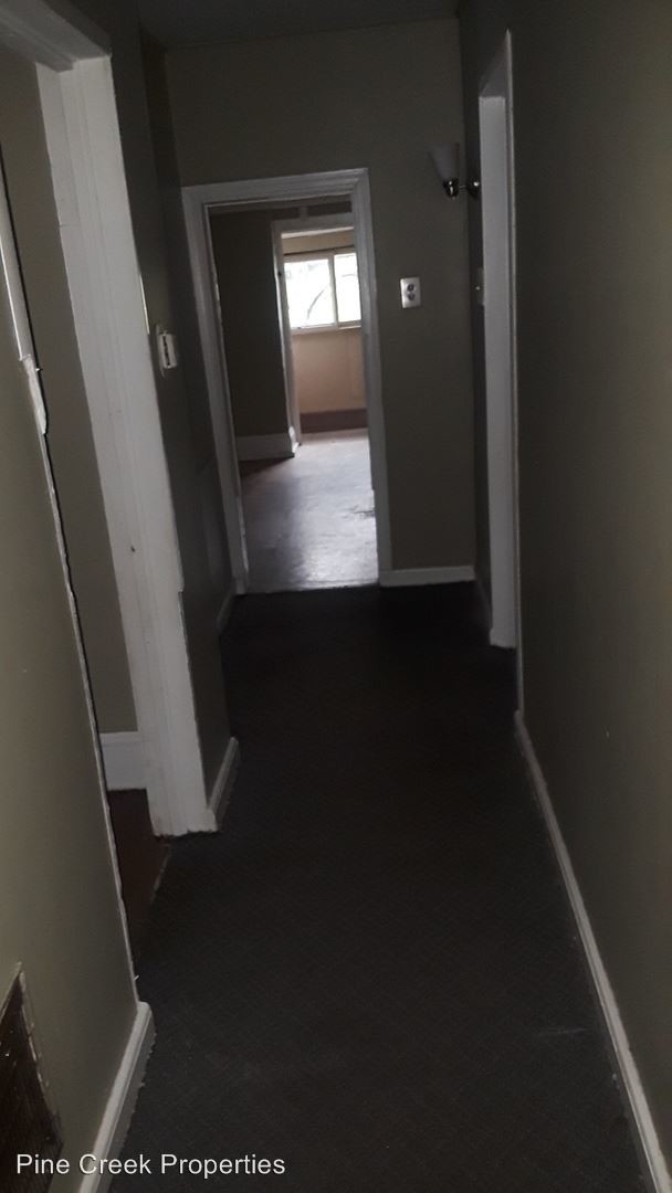 Foto del edificio - 7418 Clement Ave