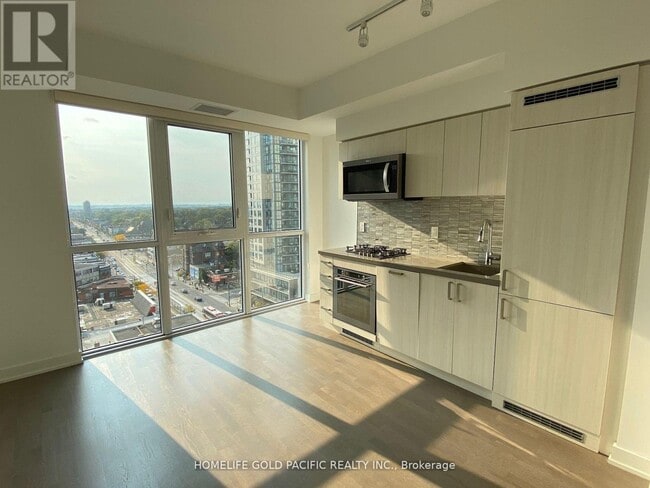 Building Photo - 501 St Clair Ave W