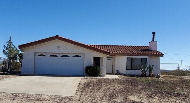 Building Photo - 2748 Delmar Ave