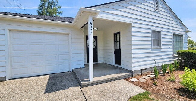Foto del edificio - 8025-8027 SW Northvale Wy