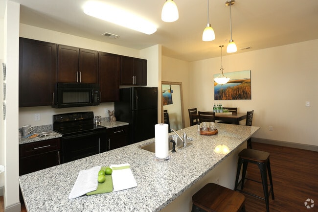 Building Photo - Watercourse