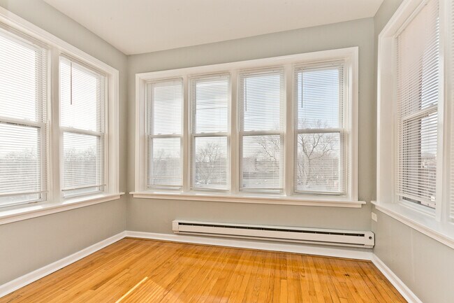 Foto del edificio - 2120 E 73rd St