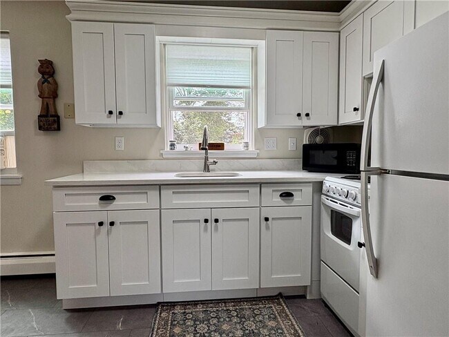 Foto del edificio - 70 Carroll Ave