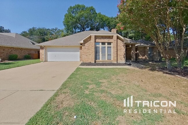 Building Photo - 6004 Green Forest Ct